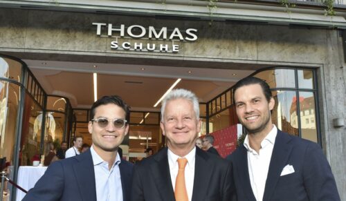 Gregor, Thomas und Luca Tretter bei der Eröffnung des neuen Thomas-Geschäfts in München (Foto: BrauerPhotos / G.Nitschke für Thomas-Schuhe)