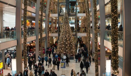 Auf Weihnachtsgeschenke-Jagd im Einzelhandel (Foto: Pixabay)
