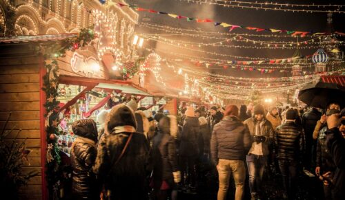 Weihnachtsmärkte in ihrer gewohnten Form wird es 2020 nicht geben. (Foto: Daniil Silantev/Unsplash)