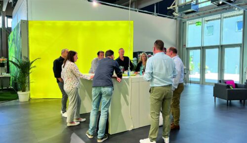 Intensiver Austausch zwischen Händlern und Lieferanten auf der Bag & Order by Goldkrone. (Foto: Goldkrone)