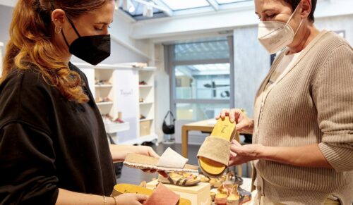 Ordergespräche im Ordercenter München. (Foto: MOC)