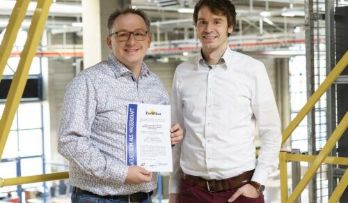 v.l. Energiebeauftragter Matthias Kassling, CSR Verantwortlicher Sven Reimers (Foto: Lloyd)