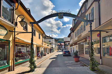 Die Rosenstraße in der Stadt Tegernseee (Foto: Tegernseer Tal Tourismus GmbH, Egbert Krupp)