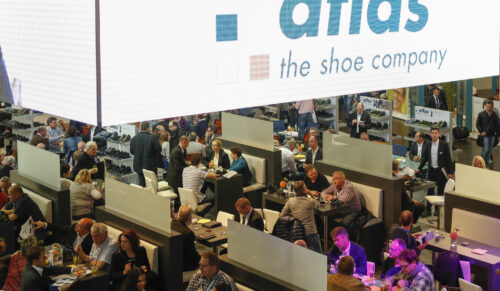 Duesseldorf, DEU. 05.11.2013. A+A 2013 vom 05. bis 08. November in Duesseldorf . Im Rahmen der A+A in Duesseldorf, der international fuehrenden Fachmesse mit Kongress fuer Persoenlichen Schutz, betriebliche Sicherheit und Gesundheit bei der Arbeit, zeigen die 1.601 Aussteller aus 55 Nationen in den Hallen 3 bis 7 und 9 + 10 neueste Trends, Produkte und Services fuer den individuellen und kollektiven Schutz sowie die betriebliche Gesundheitsfoerderung. Aktuelle Presseinformationen und Pressefotos online: http://www.AplusA.de/presse. | A+A 2013 - International Trade Fair with Congress for Safety, Security and Health at Work (05 – 08 November), Duesseldorf.At A+A 2013, International Trade Fair for Safety, Security and Health at Work with Congress, over 1,601 companies from 55 nations in the Halls 3 – 7 and 9 + 10 showcase the latest trends, products and services on the topics of personal safety and corporate security. Latest press information and press pictures online: http://www.AplusA-online.com/press. Foto: Constanze Tillmann, Exploitation right Messe Duesseldorf, M e s s e p l a t z, D-40474 D u e s s e l d o r f, www.messe-duesseldorf.de; eine h o n o r a r f r e i e  Nutzung des Bildes ist nur fuer journalistische Berichterstattung, bei vollstaendiger Namensnennung des Urhebers gem. Par. 13 UrhG (Foto: Messe Duesseldorf / ctillmann) und Beleg moeglich; Verwendung ausserhalb journalistischer Zwecke nur nach schriftlicher Vereinbarung mit dem Urheber; soweit nicht ausdruecklich vermerkt werden keine Persoenlichkeits-, Eigentums-, Kunst- oder Markenrechte eingeraeumt. Die Einholung dieser Rechte obliegt dem Nutzer; Jede Weitergabe des Bildes an Dritte ohne  Genehmigung ist untersagt | Any usage and publication only for editorial use, commercial use and advertising only after agreement; unless otherwise stated: no Model release, property release or other third party rights available; royalty free only with mandatory credit: photo by Messe Duesseldorf]