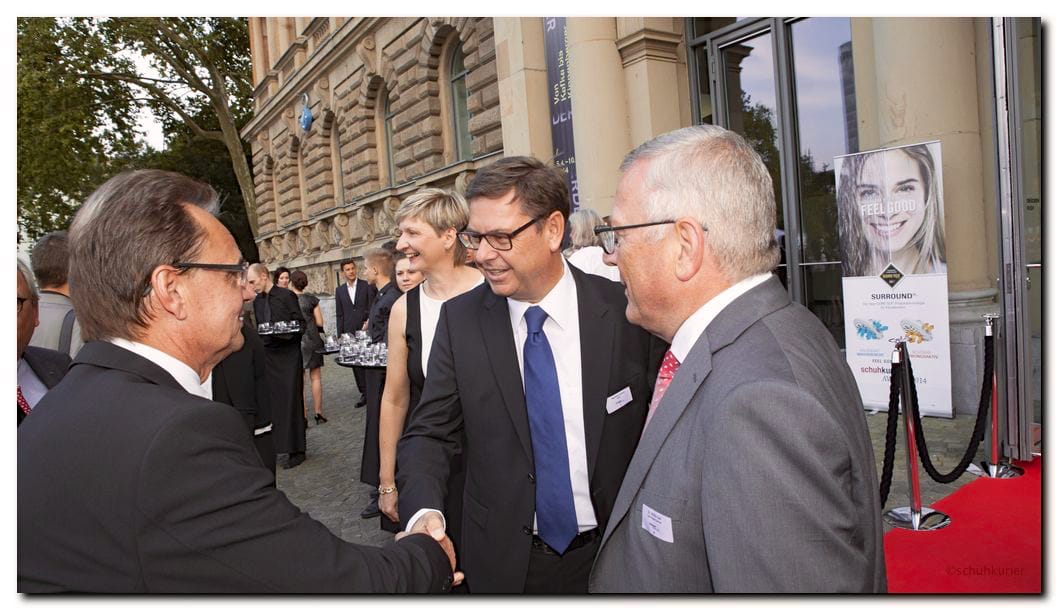 Roland Nölscher, Manfred Junkert und Dr. Alfred Haar - schuhkurier AWARD 2014 im K21 in Düsseldorf