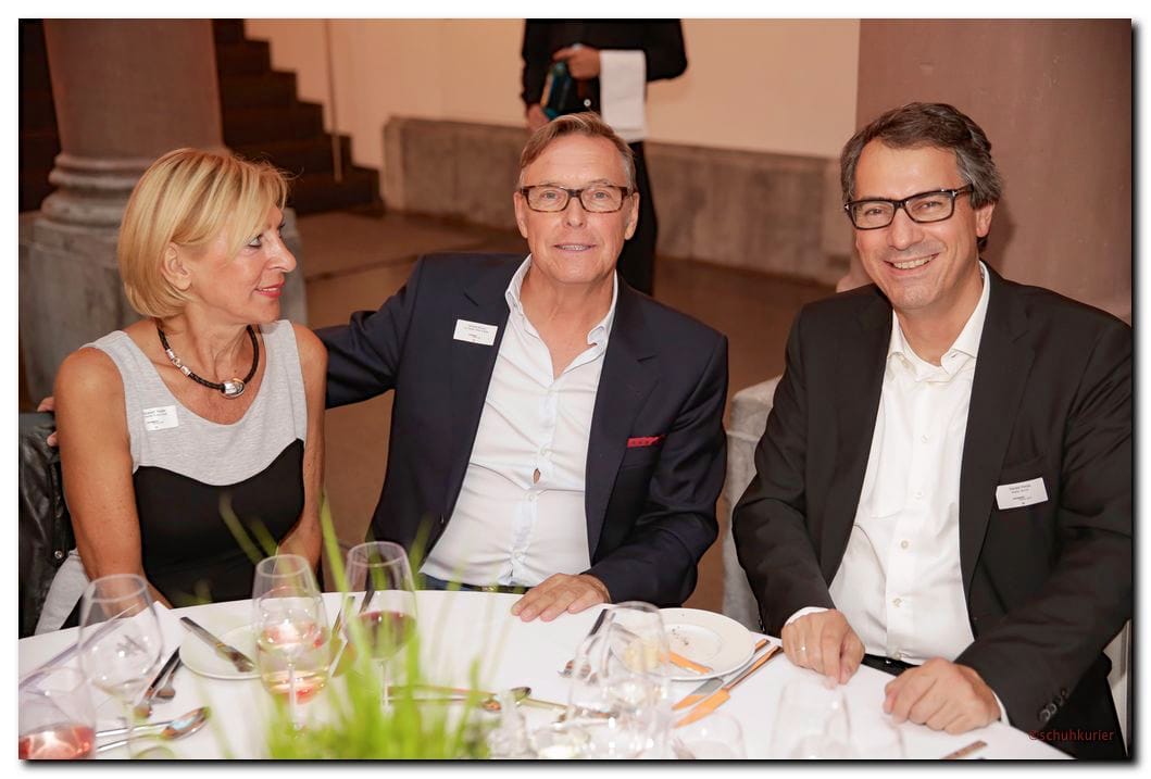 Liz Fedder, Norbert Kramer und Harald Riess - schuhkurier AWARD 2014 im K21 in Düsseldorf