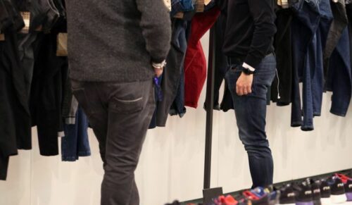 In der ›Botschaft  › und dem ›Rheinlandsaal fand die THE GALLERY DÜSSELDORF vom 30. Januar - 02 Februar 2015 statt. Die order-Plattform war mit 500 Kollektionen, die die neusten Trends für Herbst/Winter 2015/16 präsentierten, ausgebucht. THE GALLERY war während der vier Tage Anlaufstelle für Premium Brands, Contemporary Fashion, Eveningwear, Design, HAKA und Accessoires. / THE GALLERY DÜSSELDORF took place from 30 January to 02 February 2015 in the Botschaft › and the Rheinlandsaal. The order platform was fully booked with 500 collections, which presented the latest trends for autumn/winter 2015/16. THE GALLERY DÜSSELDORF was the refuge for premium brands, contemporary fashion, eveningwear, defign, menswear and accessories during these four days.