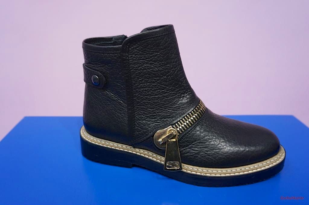 Maison Shoeshibar