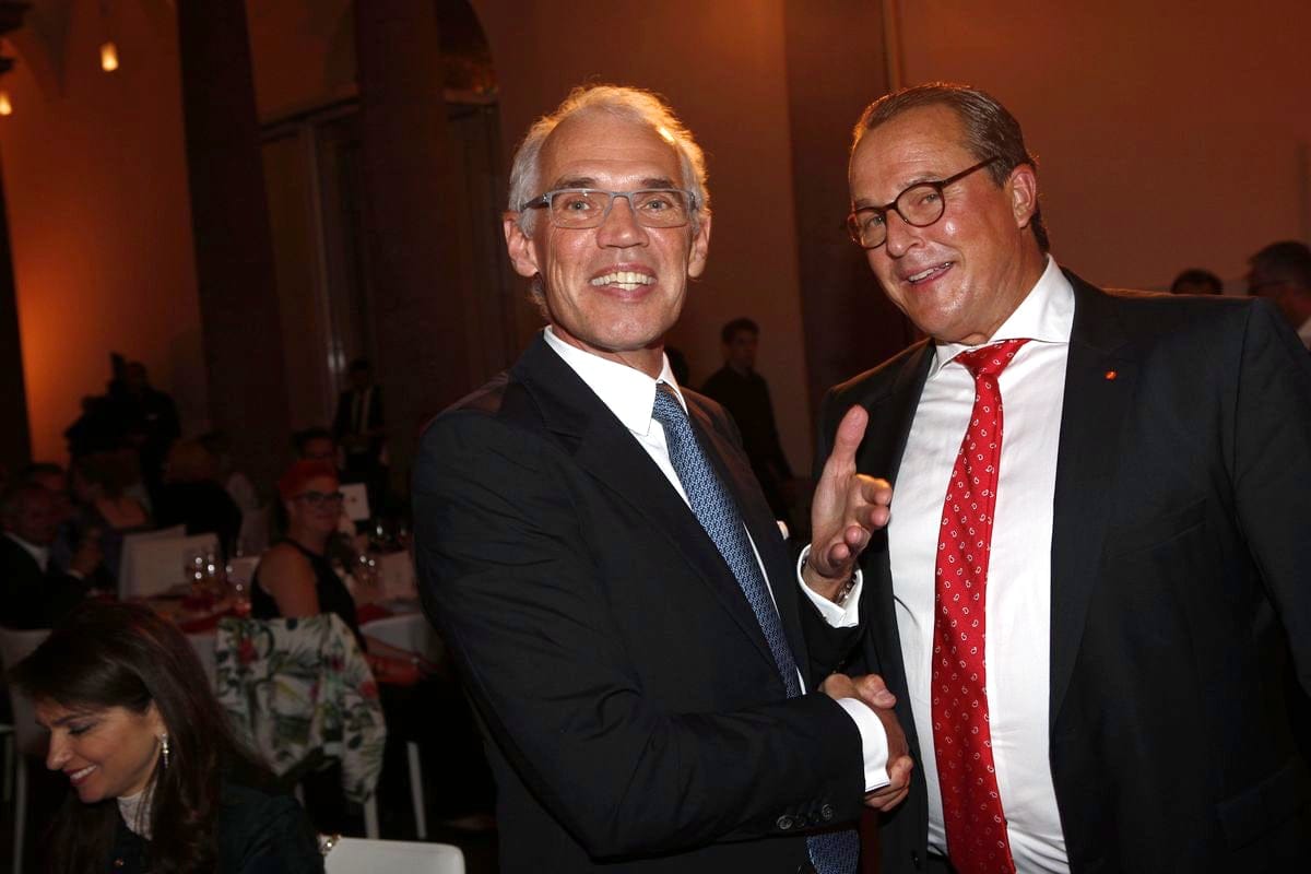 schuhkurier AWARD 2016 – ImpressionenDieser Abend bleibt in Erinnerung. 450 geladene Gäste feierten gemeinsam die „Oscars“ der Branche. Impressionen eines beeindruckenden Abends jetzt online!