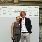 schuhkurier AWARD 2016 – ImpressionenDieser Abend bleibt in Erinnerung. 450 geladene Gäste feierten gemeinsam die „Oscars“ der Branche. Impressionen eines beeindruckenden Abends jetzt online!