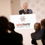 schuhkurier AWARD 2016 – ImpressionenDieser Abend bleibt in Erinnerung. 450 geladene Gäste feierten gemeinsam die „Oscars“ der Branche. Impressionen eines beeindruckenden Abends jetzt online!
