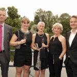schuhkurier AWARD 2016 – ImpressionenDieser Abend bleibt in Erinnerung. 450 geladene Gäste feierten gemeinsam die „Oscars“ der Branche. Impressionen eines beeindruckenden Abends jetzt online!