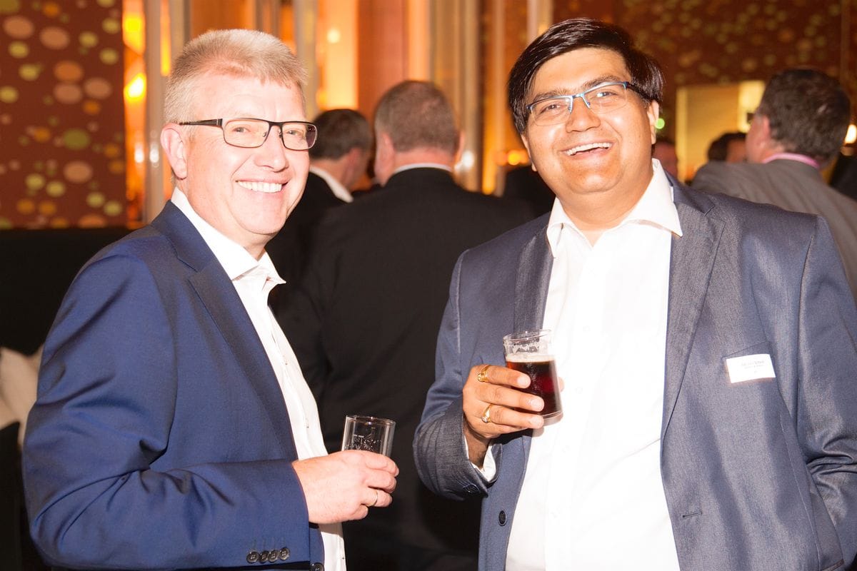 Nach dem offiziellen Abendprogramm klang der schuhkurier AWARD bei bester Partystimmung in der Pardo Bar des K 21 aus. 