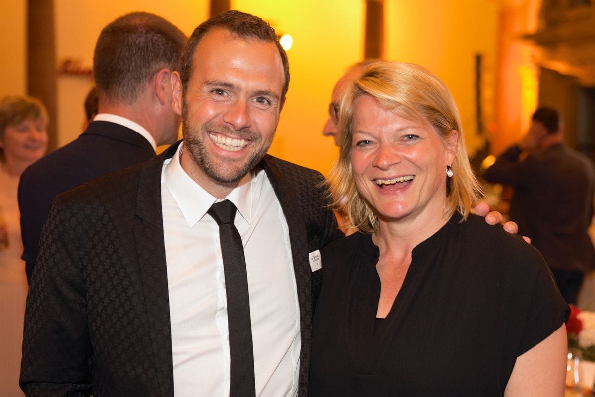 Nach dem offiziellen Abendprogramm klang der schuhkurier AWARD bei bester Partystimmung in der Pardo Bar des K 21 aus. 