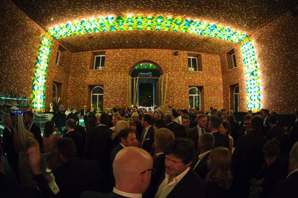 Nach dem offiziellen Abendprogramm klang der schuhkurier AWARD bei bester Partystimmung in der Pardo Bar des K 21 aus. 