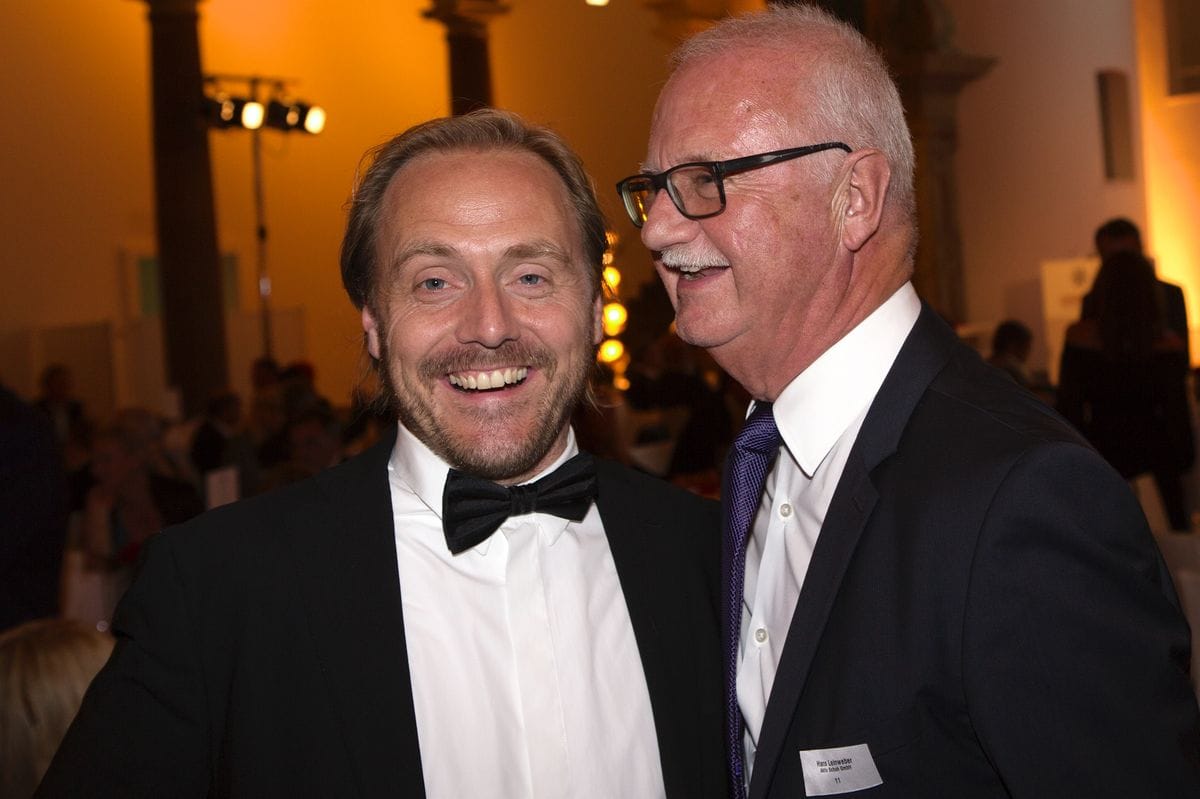 Nach dem offiziellen Abendprogramm klang der schuhkurier AWARD bei bester Partystimmung in der Pardo Bar des K 21 aus. 