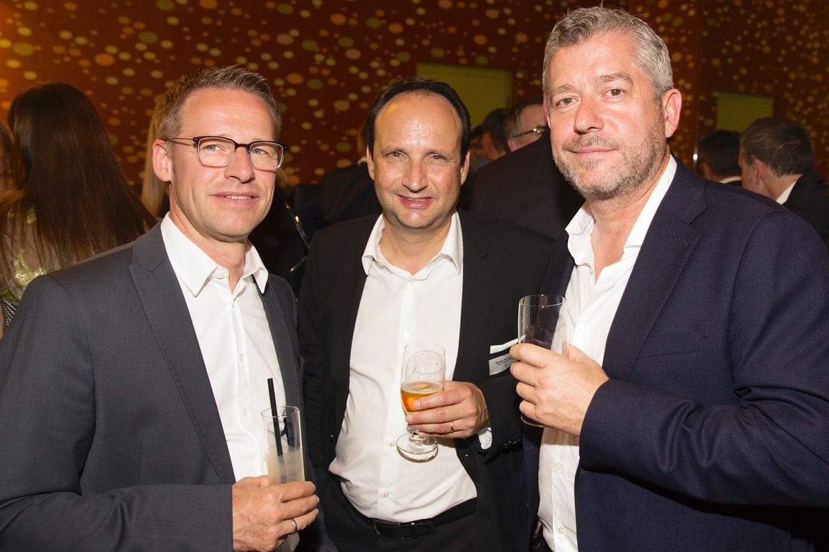 Nach dem offiziellen Abendprogramm klang der schuhkurier AWARD bei bester Partystimmung in der Pardo Bar des K 21 aus. 