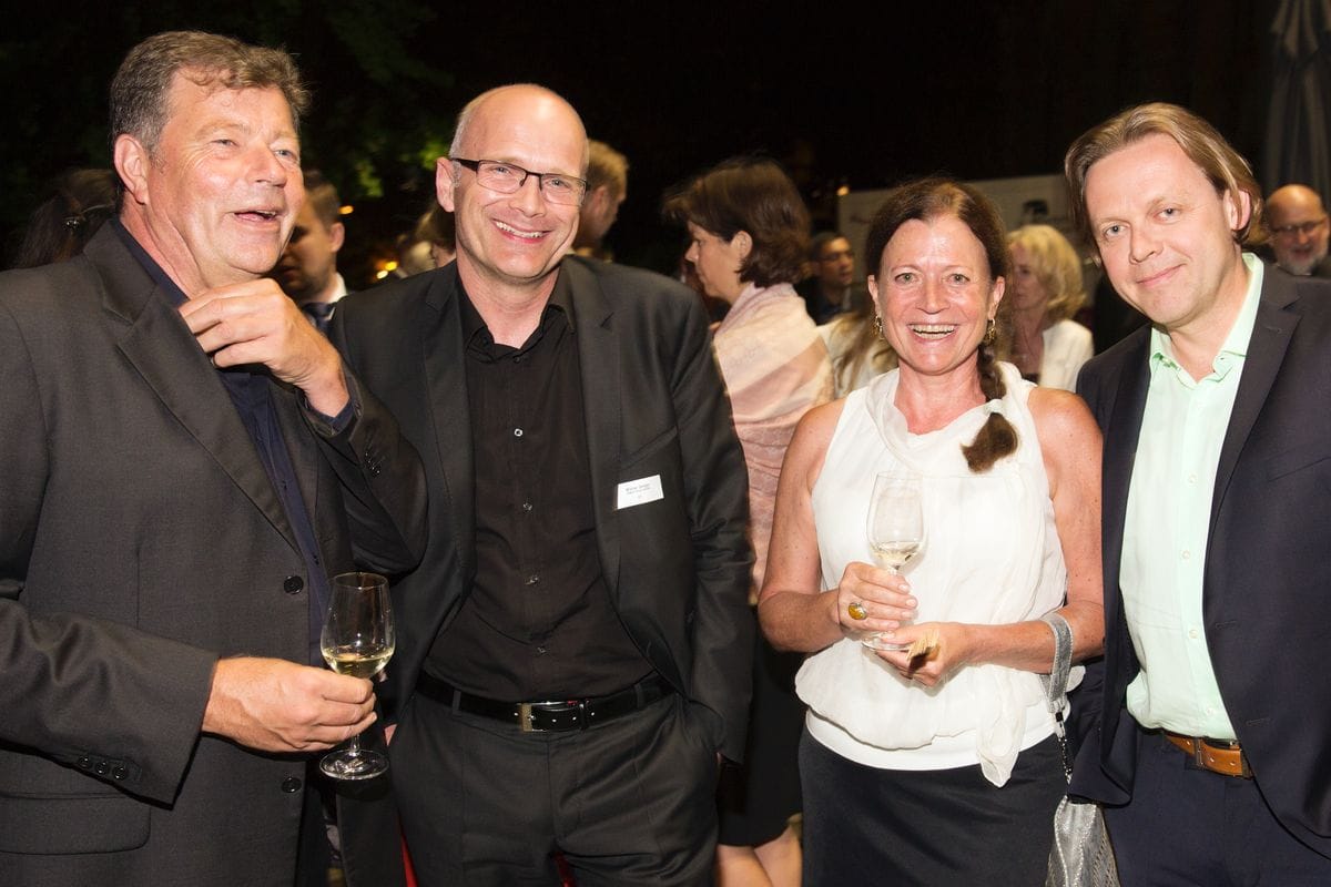 Nach dem offiziellen Abendprogramm klang der schuhkurier AWARD bei bester Partystimmung in der Pardo Bar des K 21 aus. 