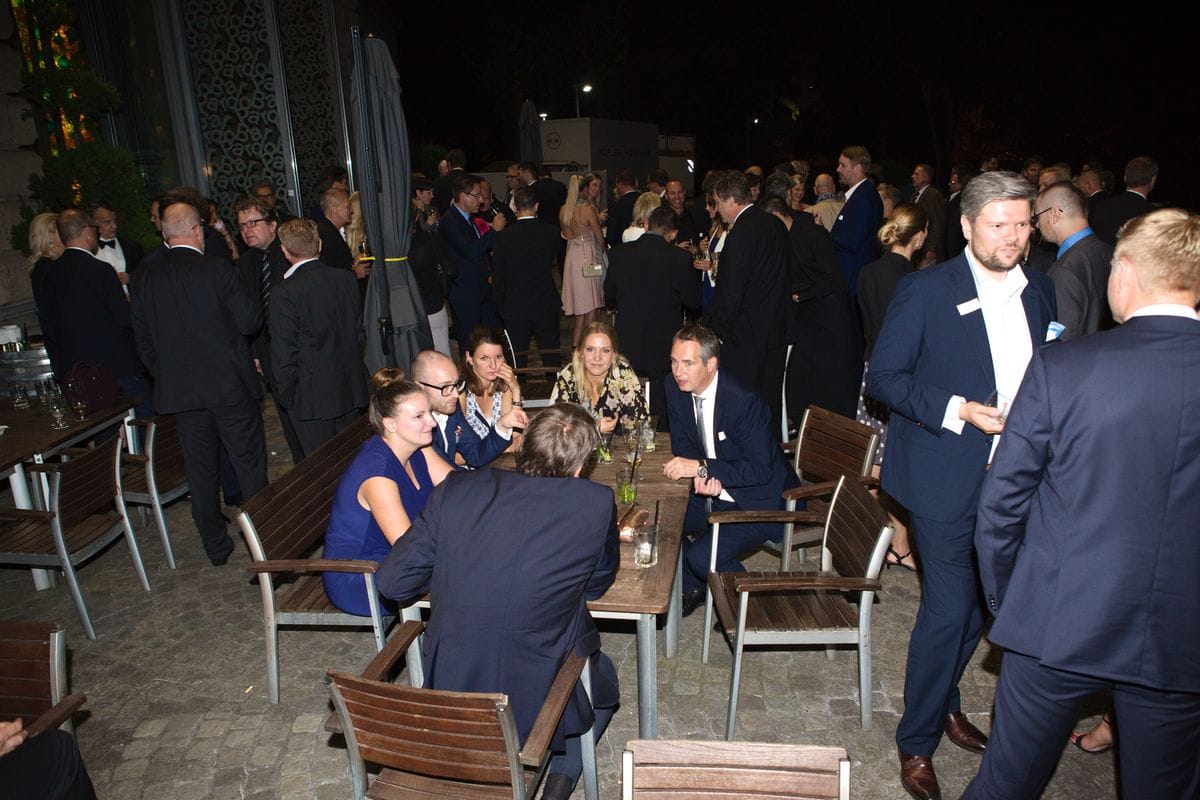 Nach dem offiziellen Abendprogramm klang der schuhkurier AWARD bei bester Partystimmung in der Pardo Bar des K 21 aus. 
