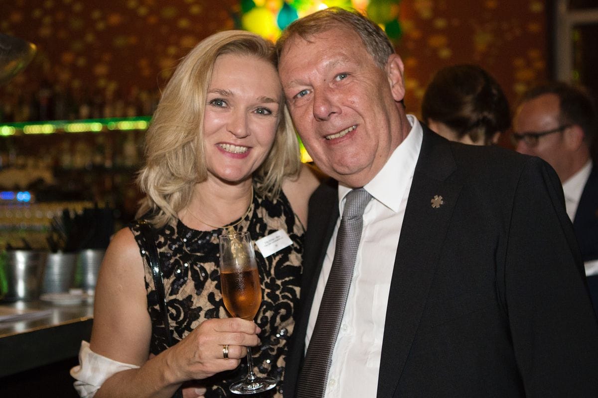 Nach dem offiziellen Abendprogramm klang der schuhkurier AWARD bei bester Partystimmung in der Pardo Bar des K 21 aus. 