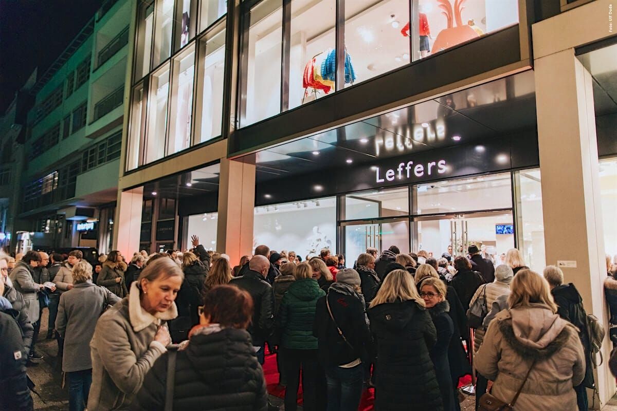 Das Modehaus Leffers in Oldenburg feiert seine neue Damen-Schuhabteilung.