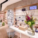 Das Modehaus Leffers in Oldenburg feiert seine neue Damen-Schuhabteilung.