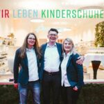 Schuhhändler Andreas Pross feiert Neueröffnung in Freiburg.