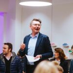 Schuhhändler Andreas Pross feiert Neueröffnung in Freiburg.