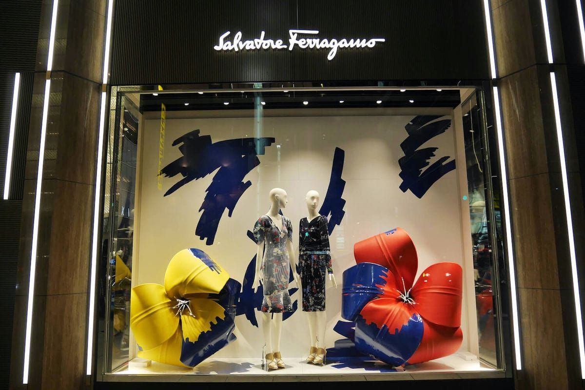 Salvatore Ferragamo - Schaufenster Tokio (Foto: Mavis)