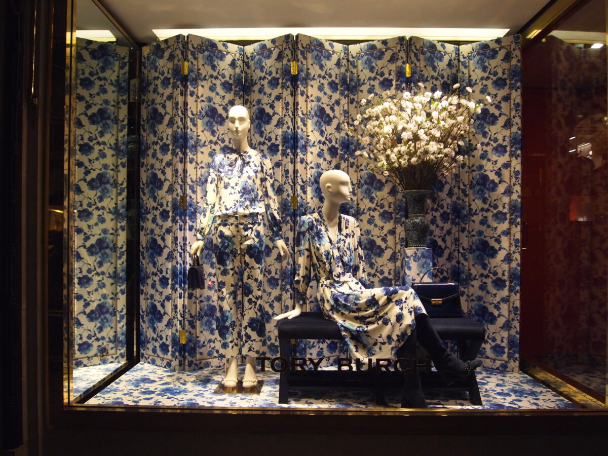 Tory Burch - Schaufenster London (Foto: Mavis)