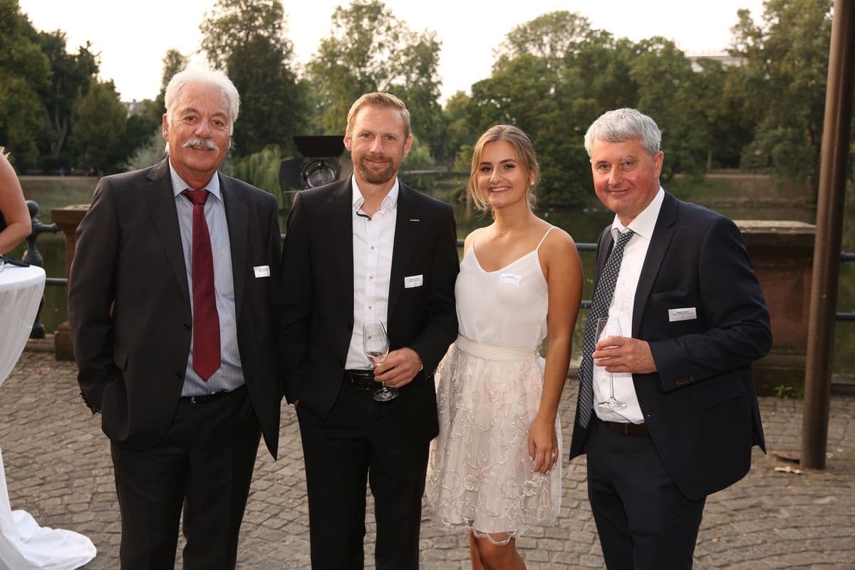 schuhkurier AWARD 2017 - Werner Riethmann, Markus Strefling, Alessa und Joachim Grotz