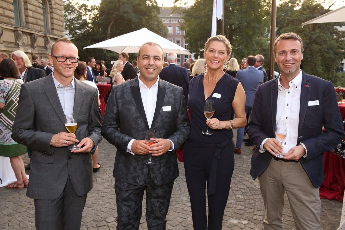 schuhkurier AWARD 2017 - Marc Schreiber, Andrea Naitana, Petra Florin und Frank Sauter