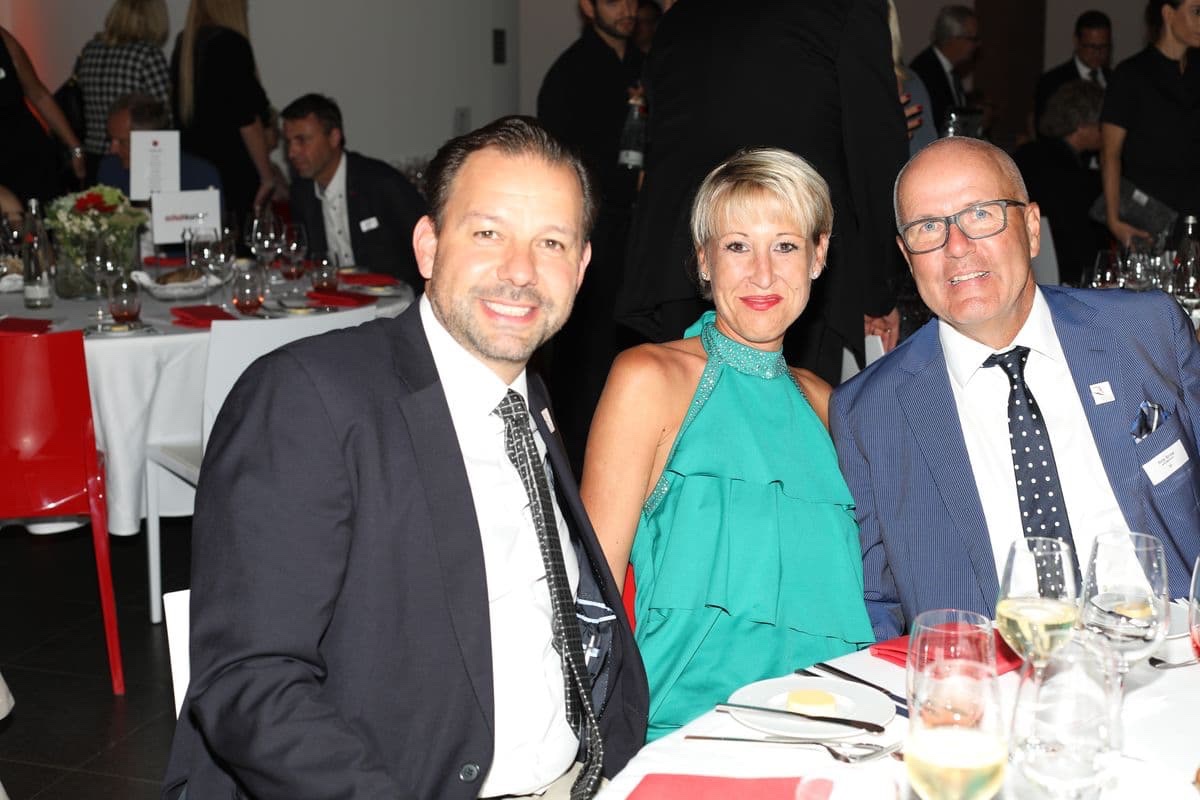 schuhkurier AWARD 2017 - Lukas Kindlimann, Sabine Völlmin und Dieter Spiess
