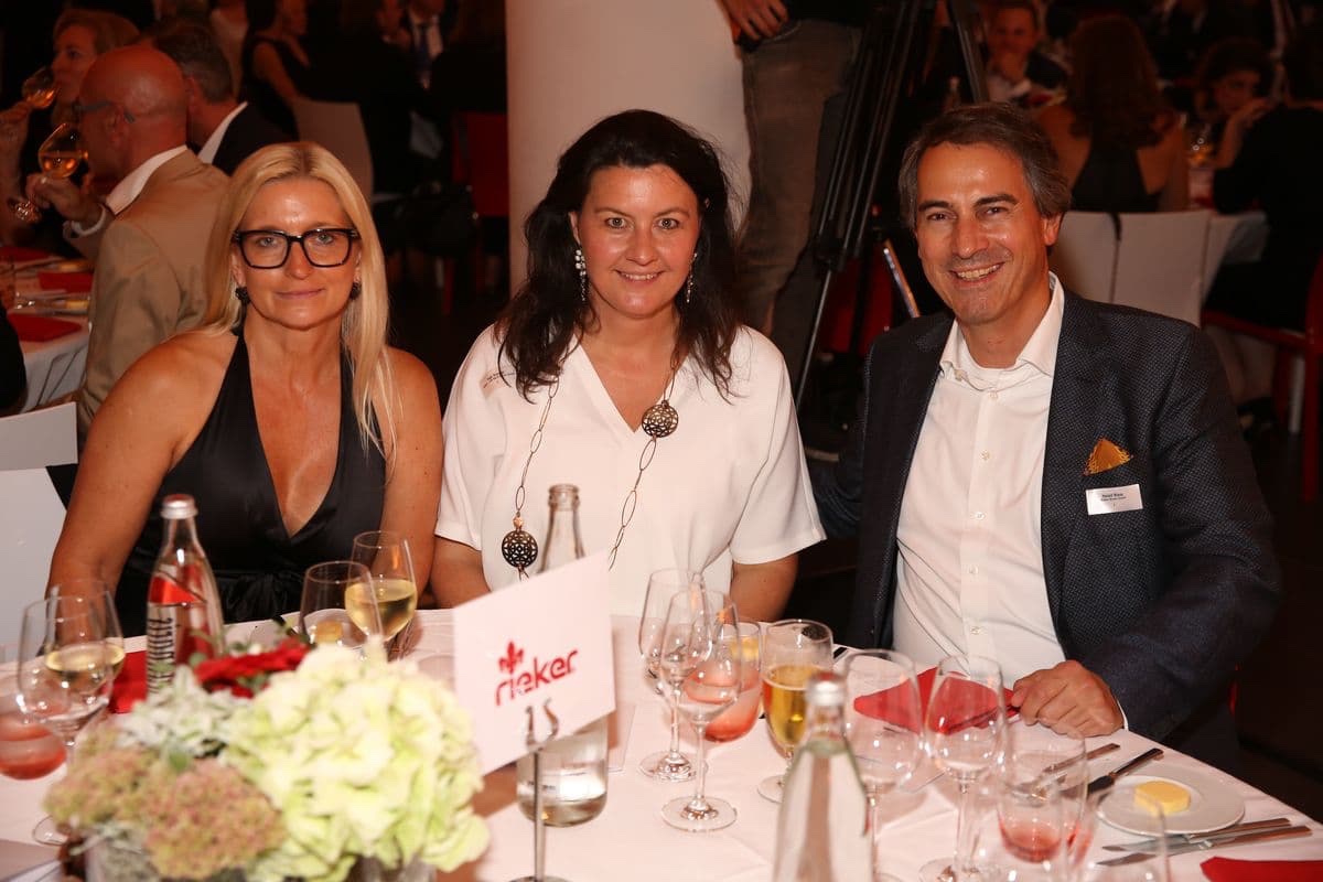 schuhkurier AWARD 2017 - Anette Tiefel, Inge Schardt und Harald Riess