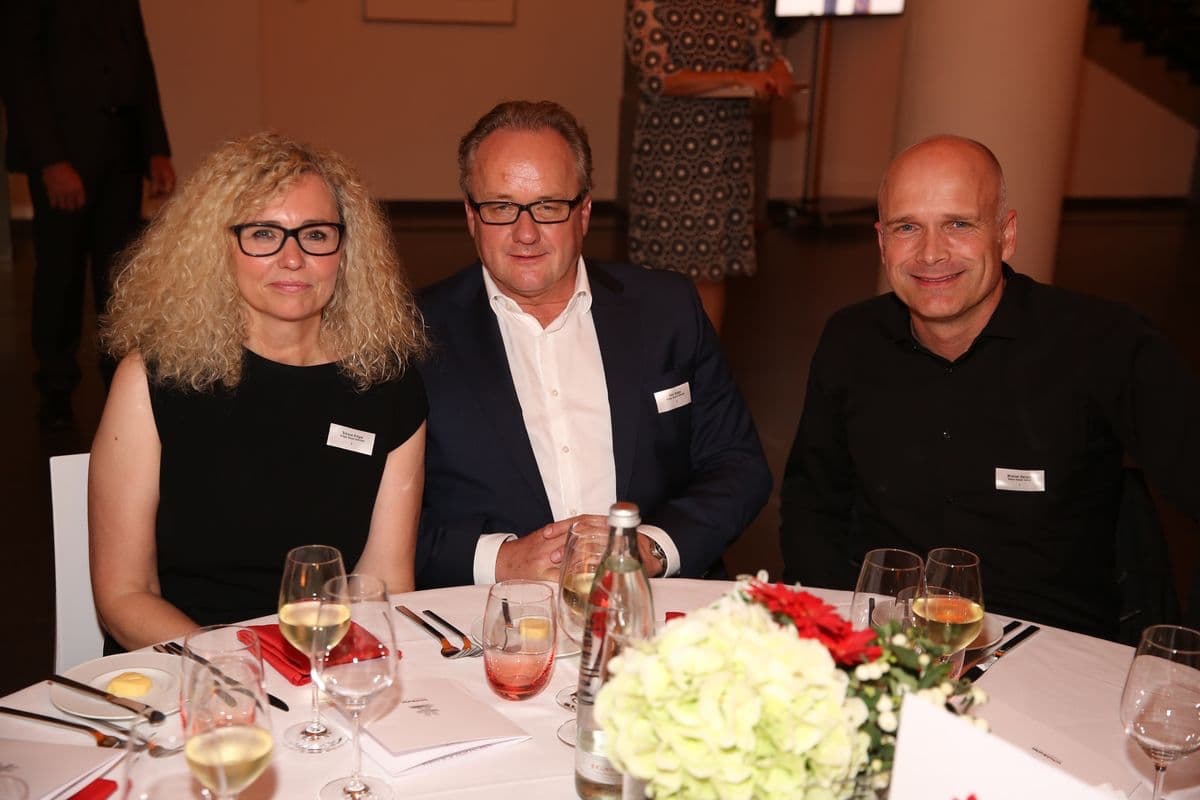 schuhkurier AWARD 2017 - Simone und Uwe Kröger und Michael Denger
