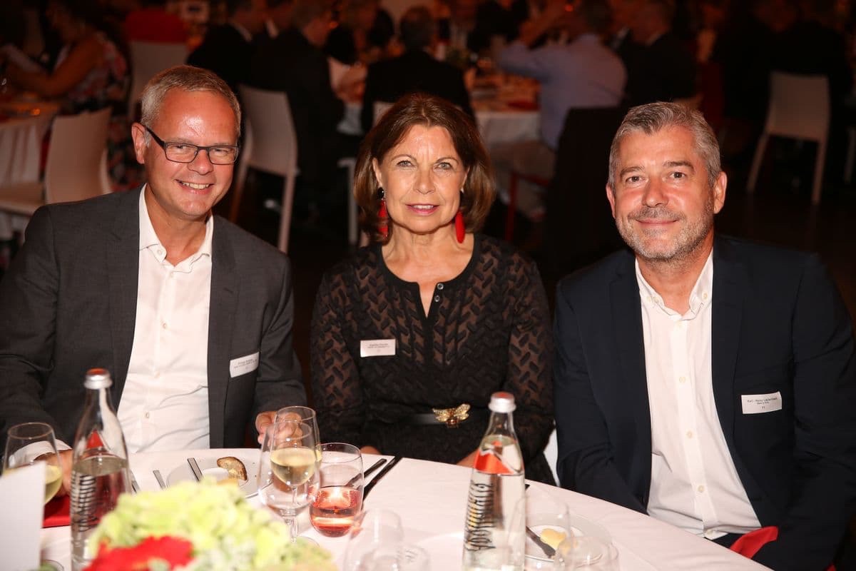 schuhkurier AWARD 2017 - Philipp Kronen,  Angelika Firnrohr und Karl-Heinz Lauterbach
