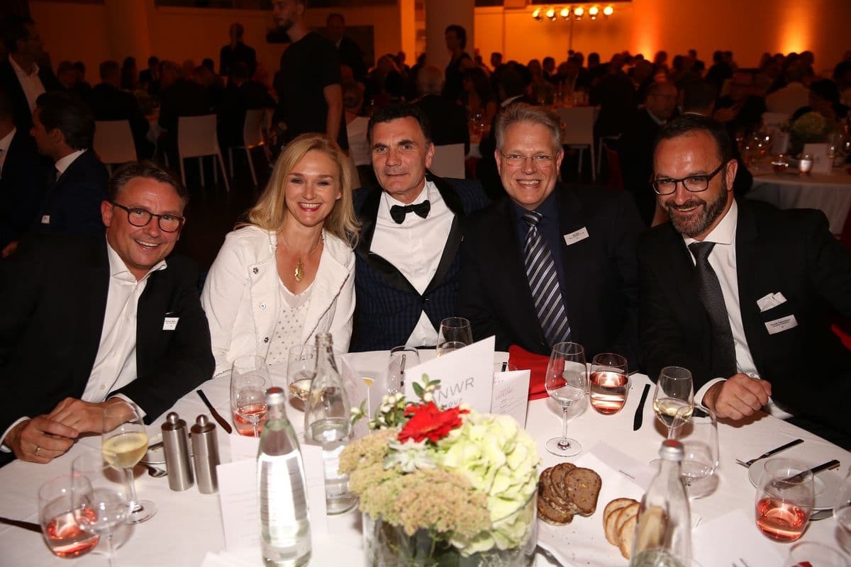 schuhkurier AWARD 2017 - Michael Decker, Elke Hüller-Kern, Peter Kern, Götz Graf und Thomas Tiefenbacher