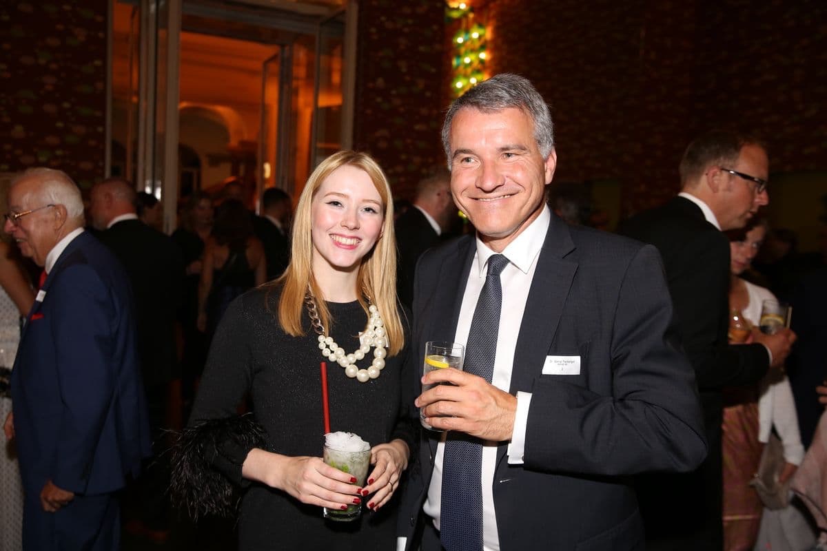 schuhkurier AWARD 2017 - Neele Uphoff und Dr. Daniel Terberger