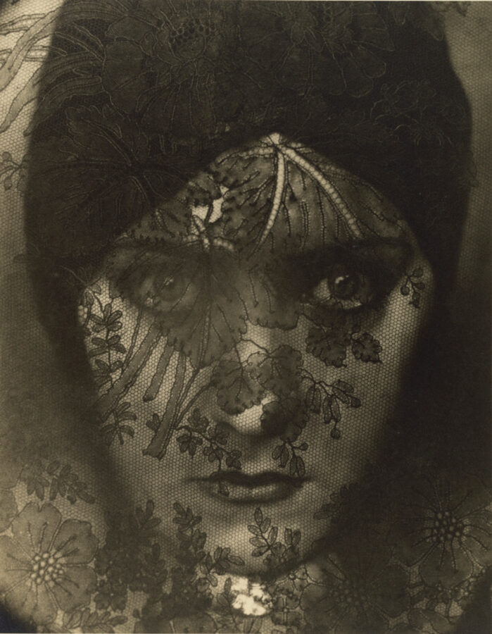 Edward Steichen, Gloria Swanson, 1924, © Condé Nast