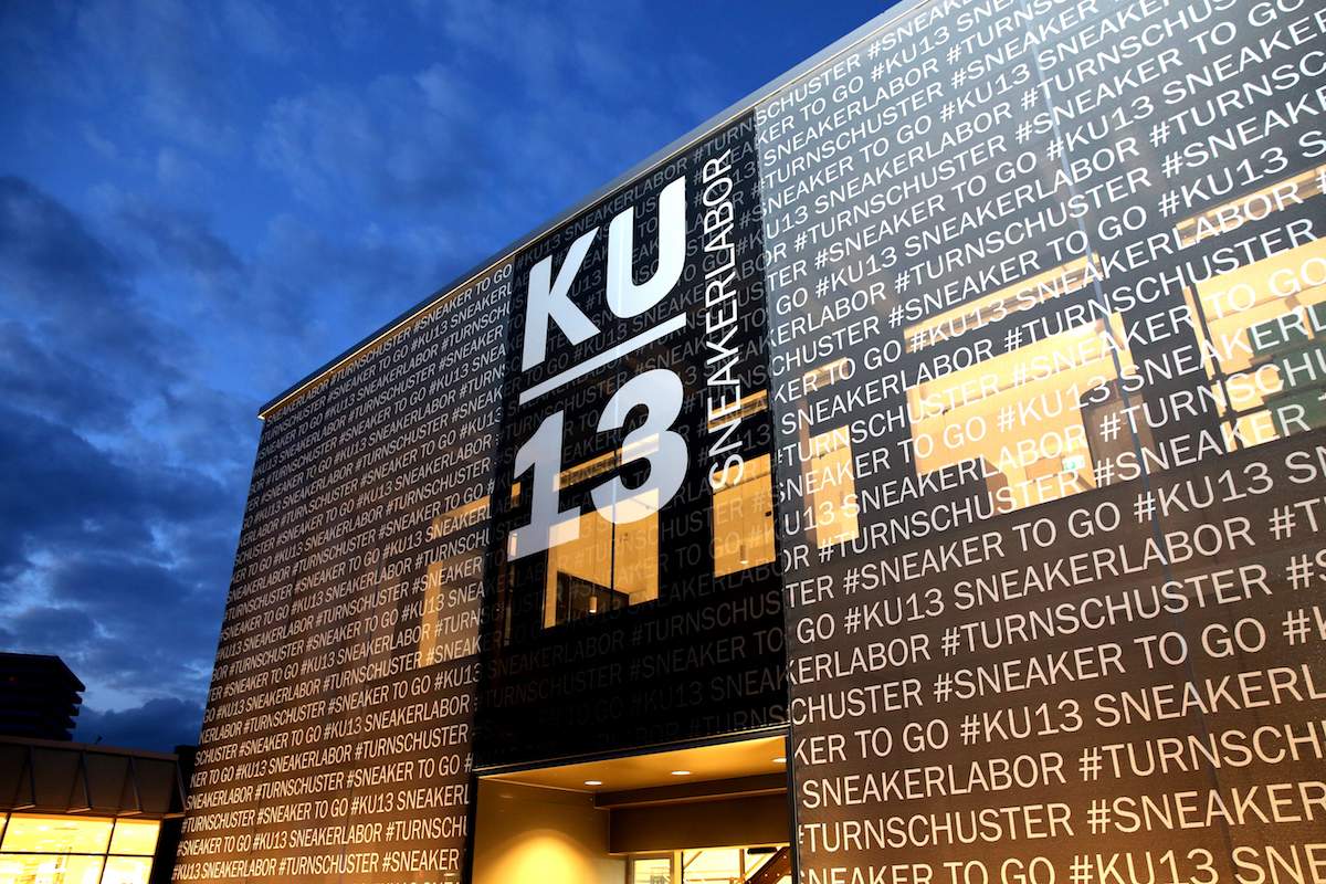 Der neue Sneaker- und Streetwear-Store KU 13 in Kulmbach. Er gehört zum Schuhfilialisten Mücke (Foto: Mücke). 