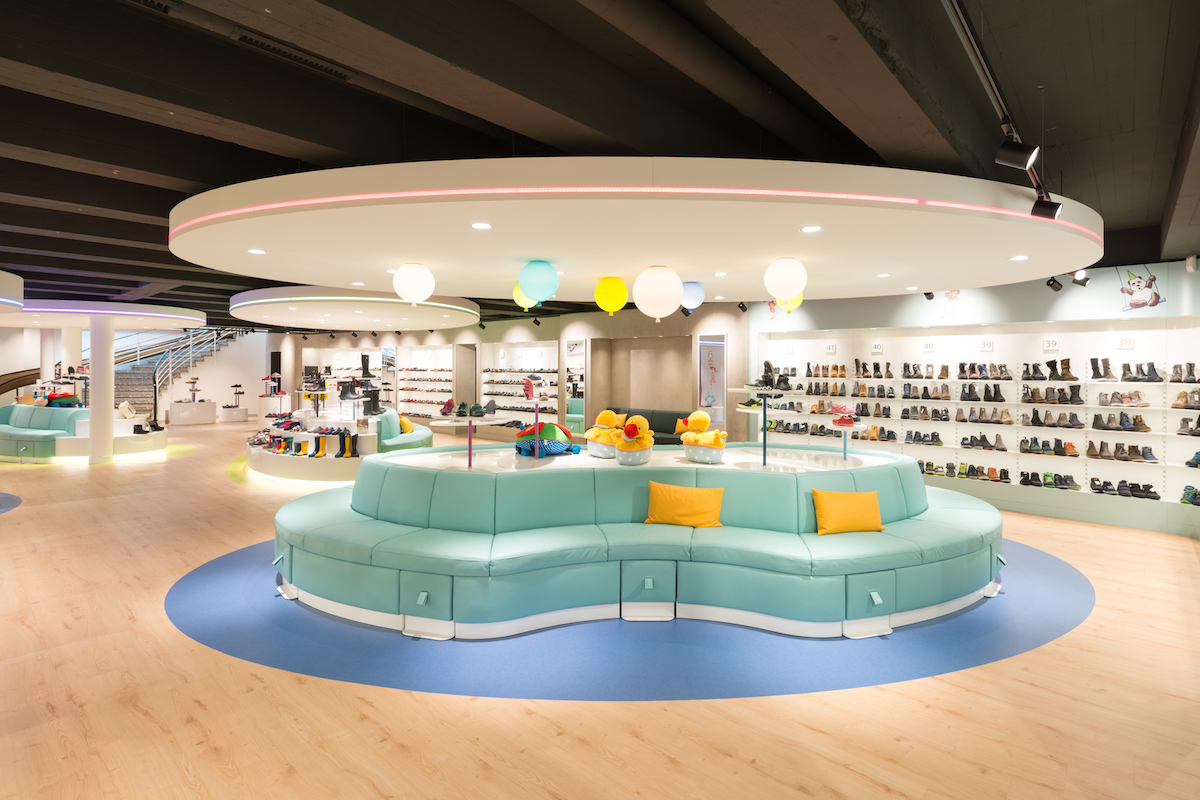 Die Kinderschuh-Abteilung von Zumnorde in Münster (Foto: Zumnorde). 
