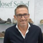 CARL-AUGUST SEIBEL hat ein Händchen für gute Leute, holte unter anderem vor einigen Jahren die Produktexpertin Sylvia Klemens ins Unternehmen und jüngst Rudolf Hampl. Seibel denkt schnell und international; sein Führungsstil ist unaufgeregt und pragmatisch. Er setzt auf Teamwork. Ebenso ist Seibel auch als Vorsitzender des HDS/L aktiv: unprätentiös und extrem zielorientiert.
