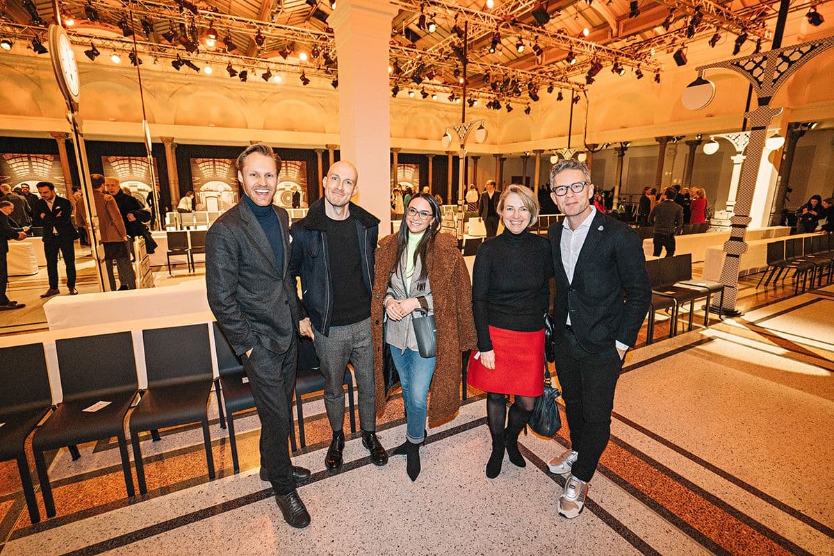 (v.l.n.r.) Thomas Höhn (Breuninger), Christian Gerhardt (Breuninger), Nora Amini (Breuninger), Susanne Wachter (Breuninger) und Thomas Ganter (L+T Osnabrück) (Foto: Marc Cain)