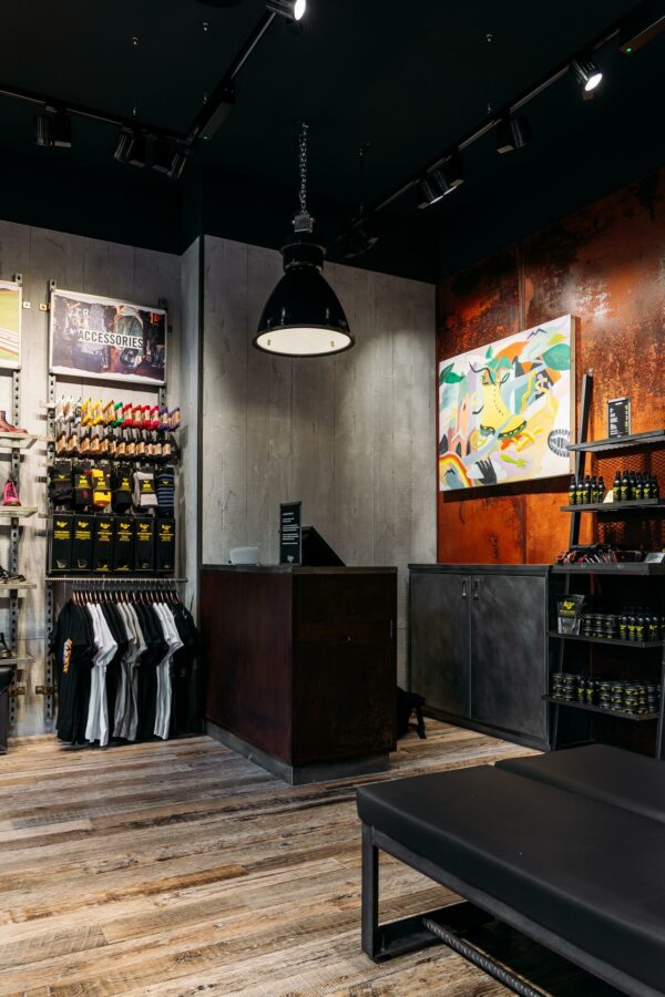 Dr. Martens Store im Europa-Center in Berlin. (Foto: Dr. Martens / Manuel Platzer)