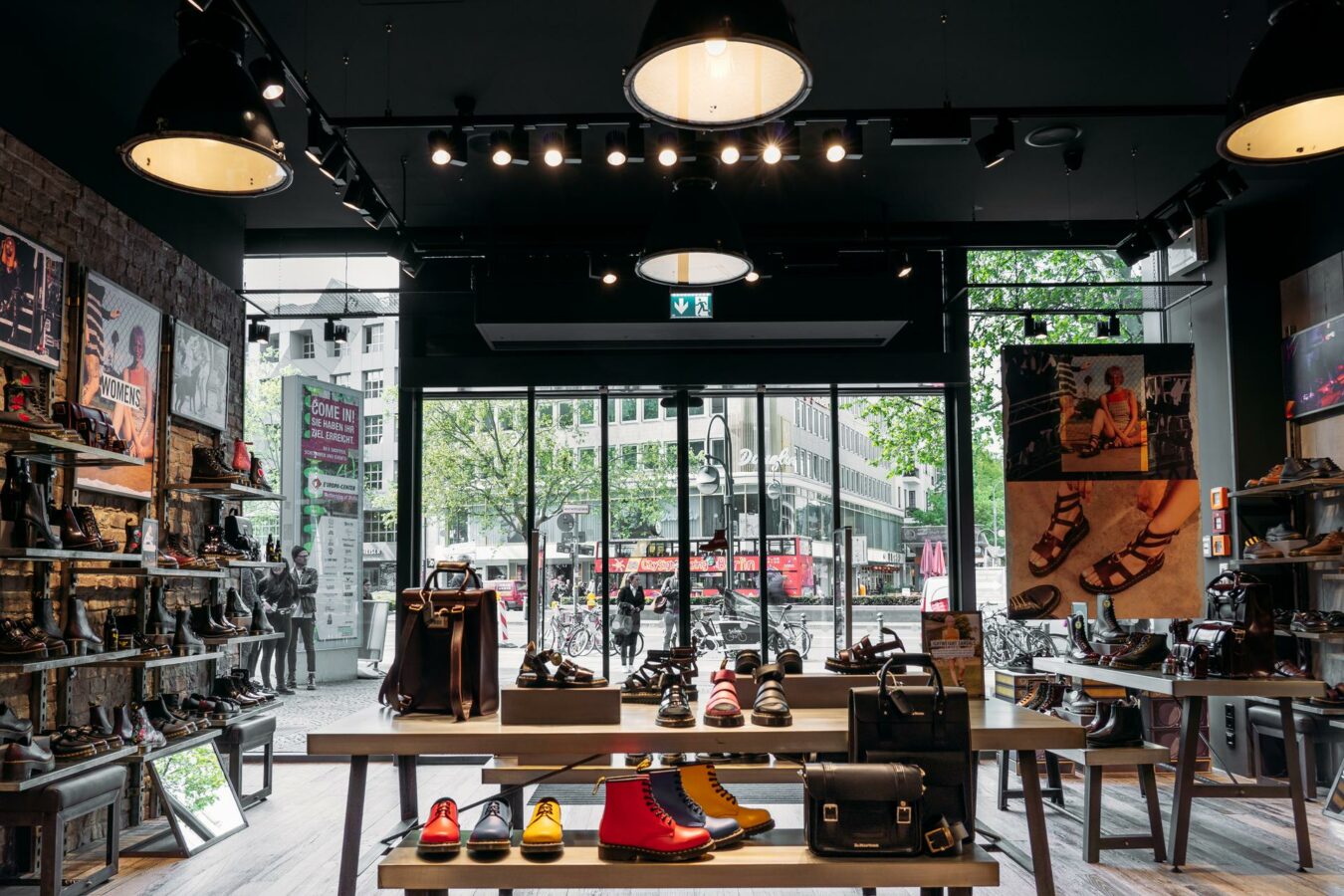 Dr. Martens Store im Europa-Center in Berlin. (Foto: Dr. Martens / Manuel Platzer)
