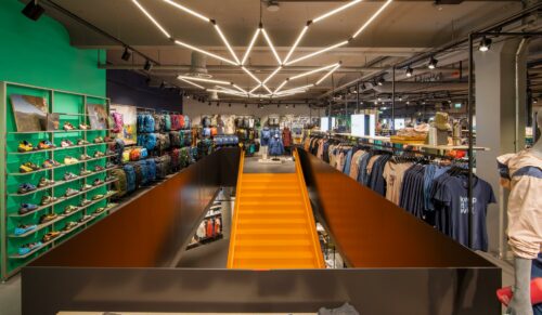 SportScheck hat den neu gestalteten Store in Hamburg eröffnet. (Foto: SportScheck)
