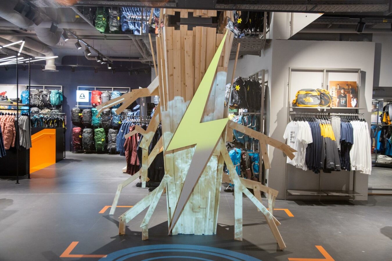 SportScheck hat den neu gestalteten Store in Hamburg eröffnet. (Foto: SportScheck)