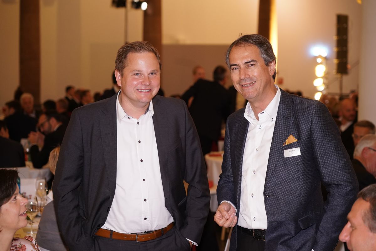 Jörn Höltke, Harald Riess