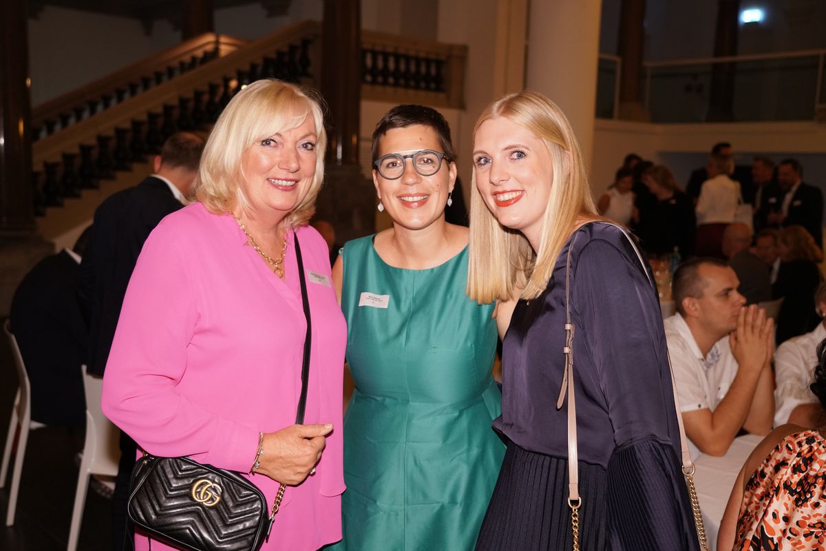 Ilka Oberhösel-Klein, Nina Kiesow, Lorine Klein