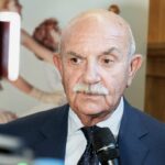 SIRO BADON: Seit Sommer ist er neuer Vorstandsvorsitzender des italienischen Schuhherstellerverbands Assocalzaturifici. In seiner Antrittsrede betonte Siro Badon, er wolle Innovationen vorantreiben, Herstellungsprozesse nachhaltiger gestalten und in engeren Kontakt mit Händlern und Institutionen treten. Sein Ziel sei es, die Branche zu stärken. 
